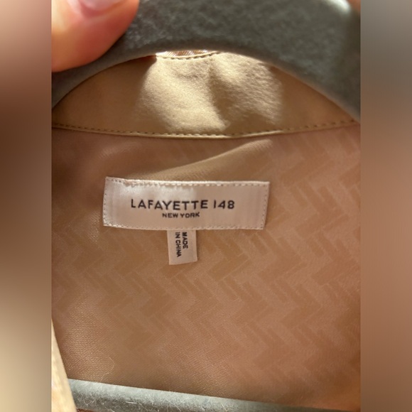 Lafayette 148 New York Women’s 100% Silk Button Up Blouse Size Small - Picture 3 of 8